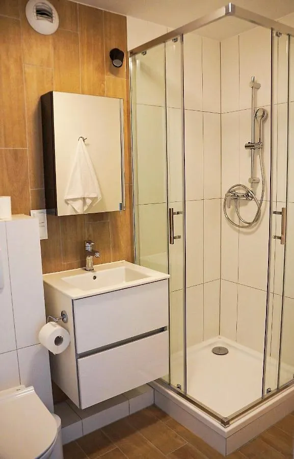 Starter III Aparthotel Βρότσλαβ 0*,